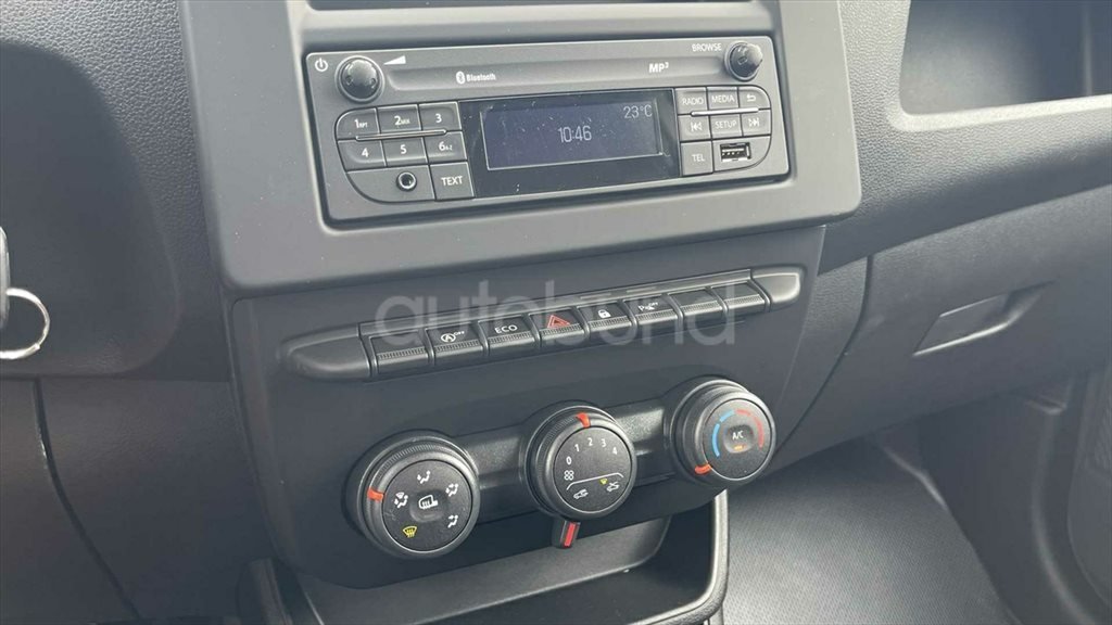 1.3 TCe 100 Extra DAB KLIMA PDC RADIO BLUETOOTH