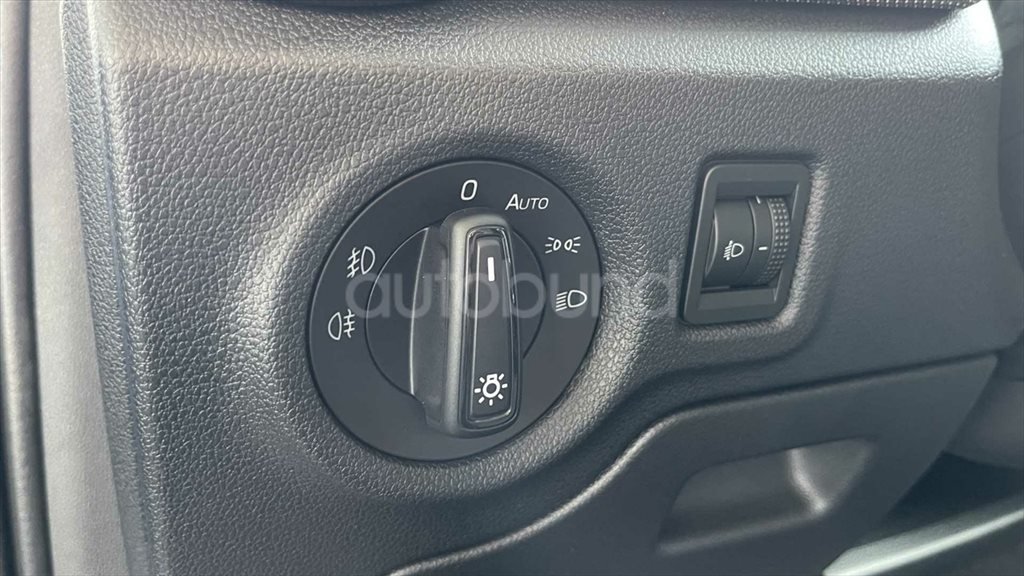 1,0 TSI Drive Plus ALU KLIMA LED SITZHEIZUNG